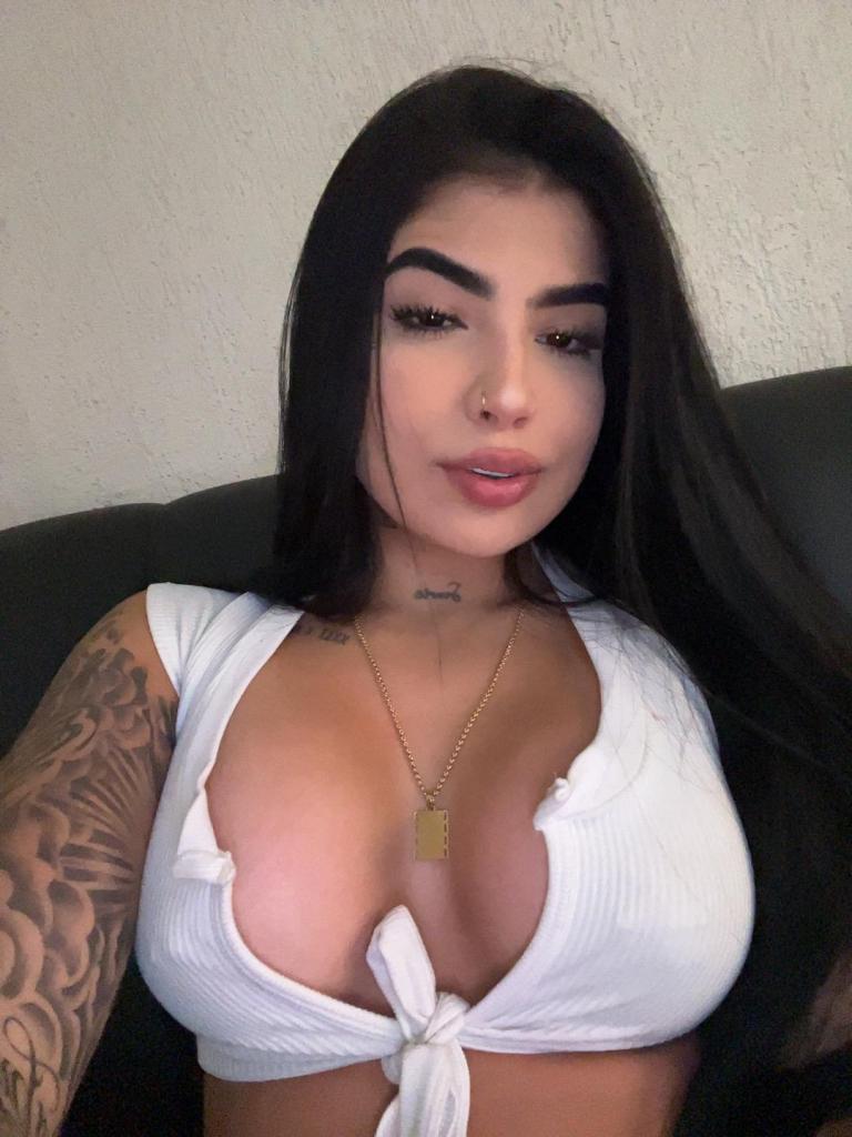 Chica busca chico en Menorca: 