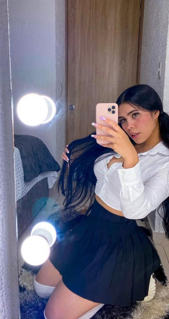 607379570: Chica busca chico en Murcia