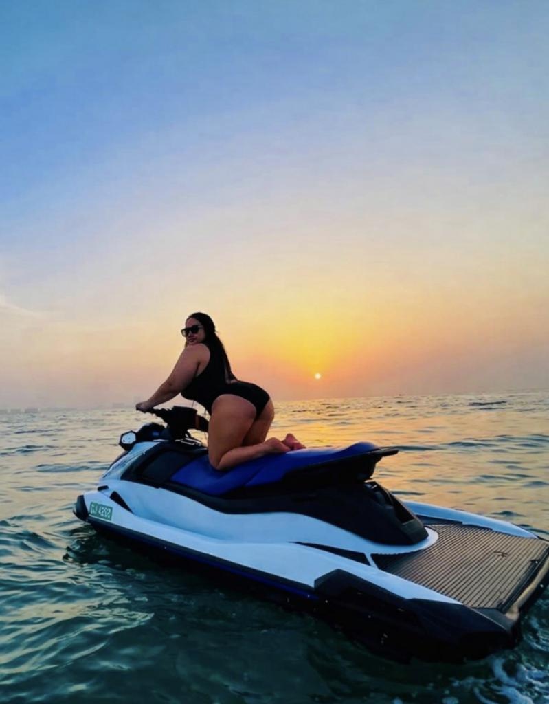 Chica busca chico en Granada: 