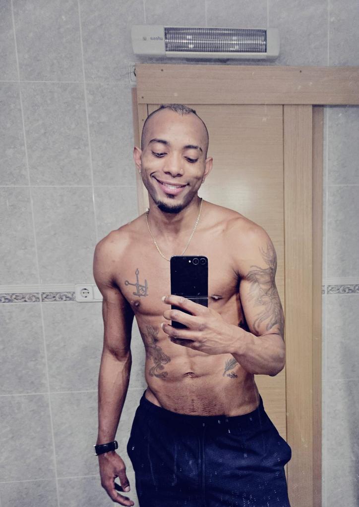 Chico busca chica en Alicante: 