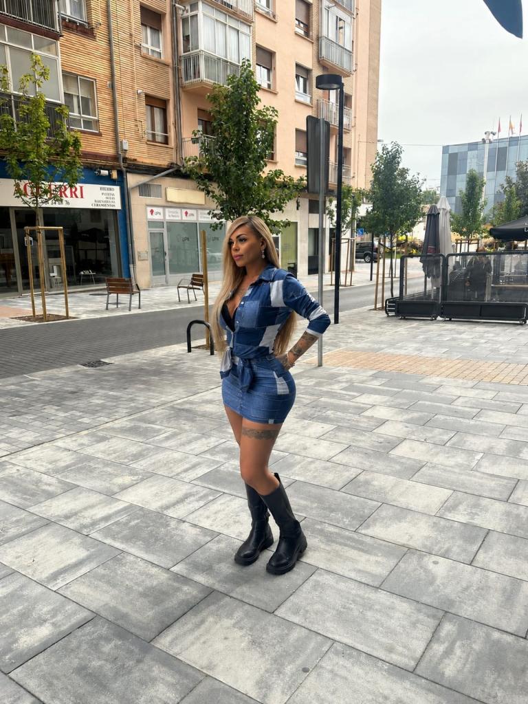 653249289: Transexual en Navarra