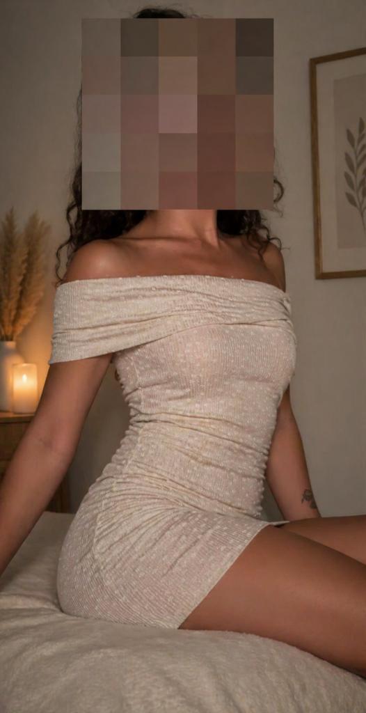742047694: Chica busca chico en Murcia