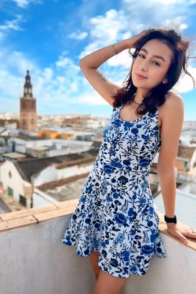 631017641: Chica busca chico en Sevilla