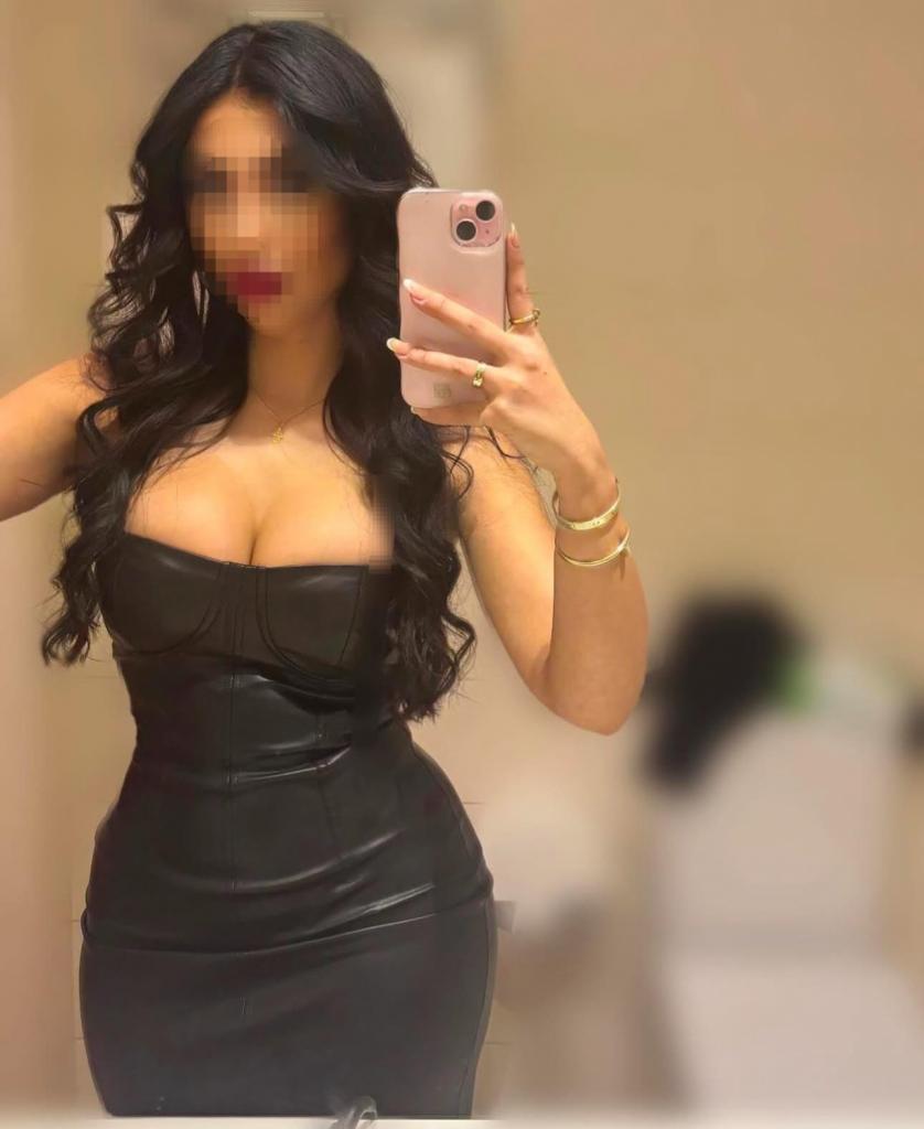 687710108: Chica busca chico en Málaga