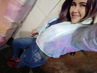633891588: Chica busca chico en Málaga