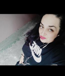 634069341: Chica busca chico en Pontevedra