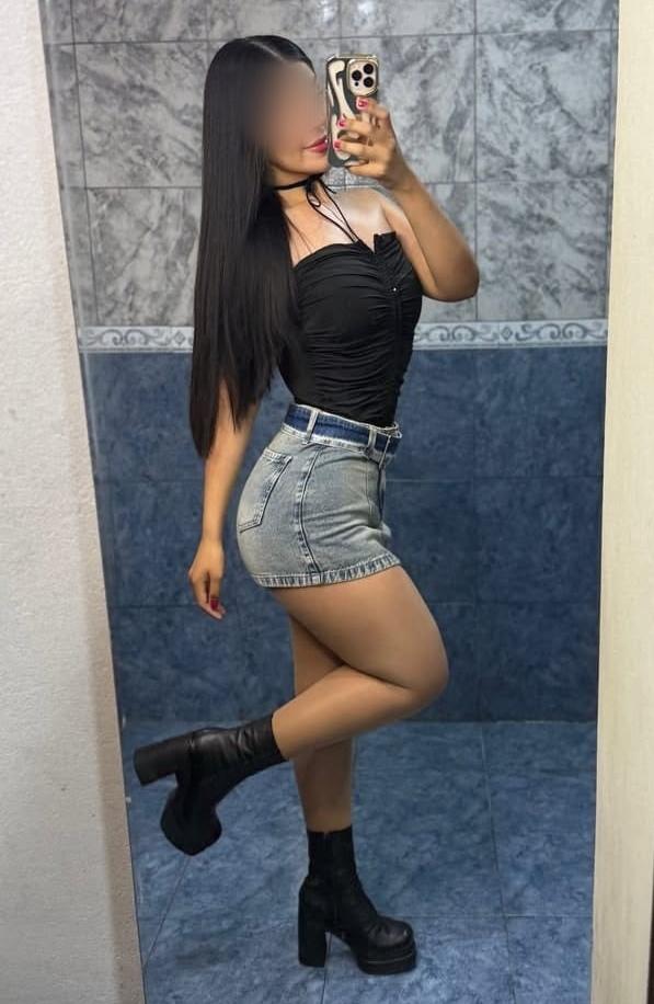 Chica busca chico en Almería: 