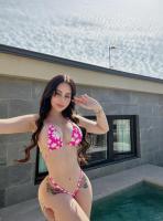 654697474: Chica busca chico en Barcelona