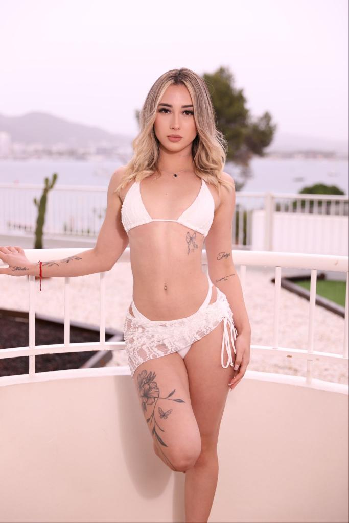 624338513: Chica busca chico en Ibiza