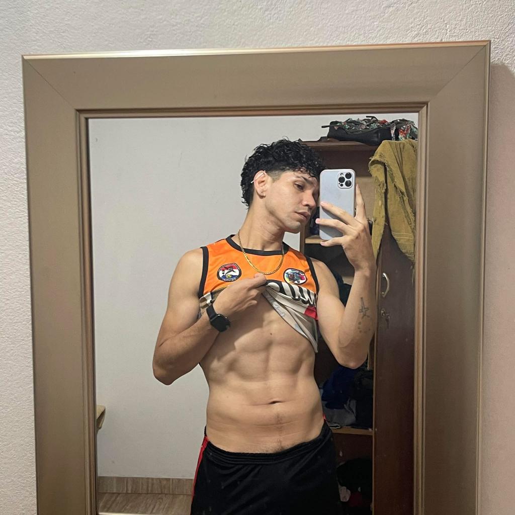 637104417: Chico busca chica en Murcia