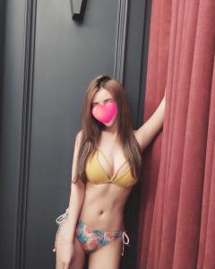 693295155: Chica busca chico en Barcelona