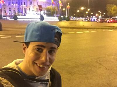 697695860: Chico busca chica en León