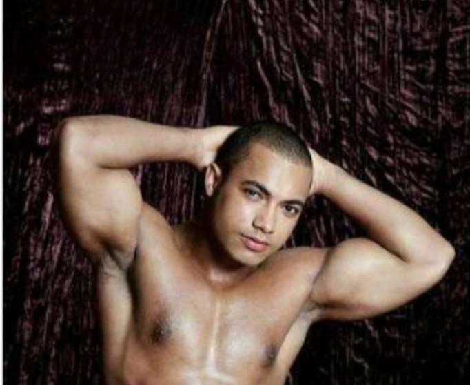 643058841: Chico busca chica en Las Palmas