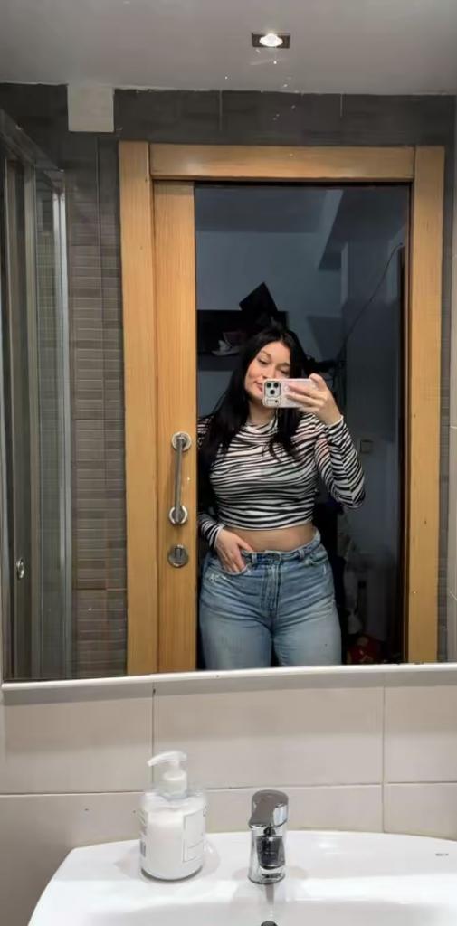 631843972: Chica busca chico en Madrid