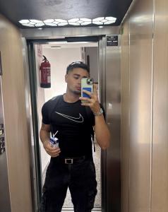 641628842: Chico busca chica en Sevilla