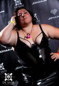 624181458: Chica busca chico en Sevilla