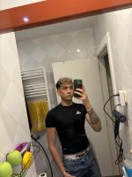 664456277: Chico busca chica en Madrid