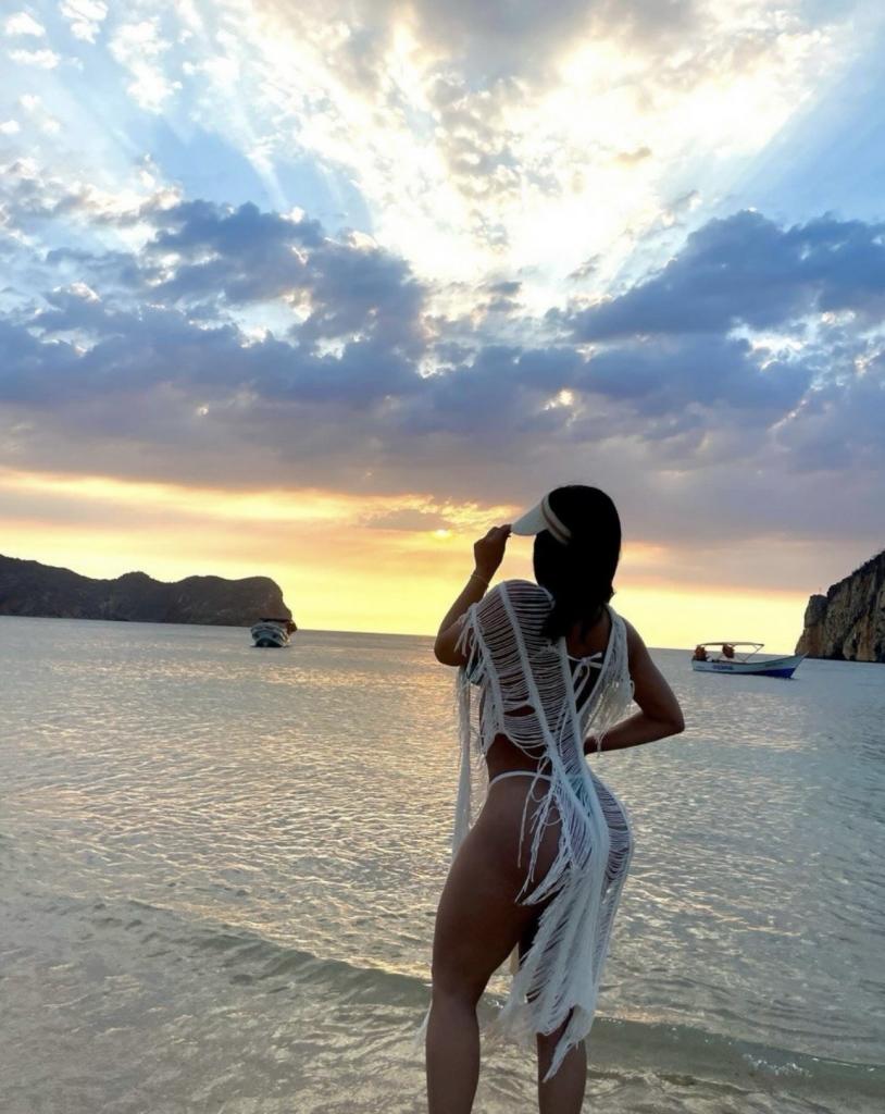 647342959: Chica busca chico en Barcelona