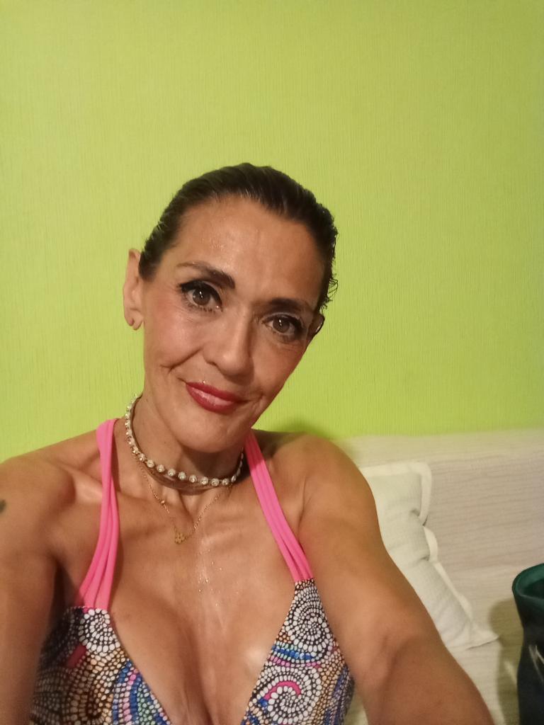 Chica busca chico en Sevilla: 