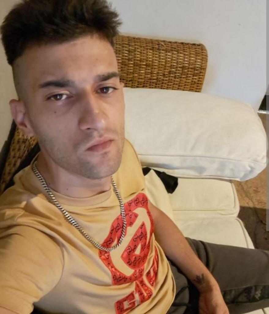 602531488: Chico busca chica en Ibiza