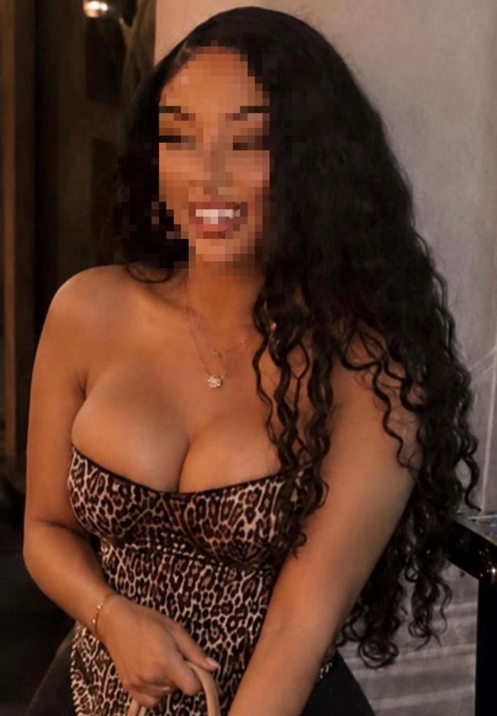 Chica busca chico en Sevilla: 