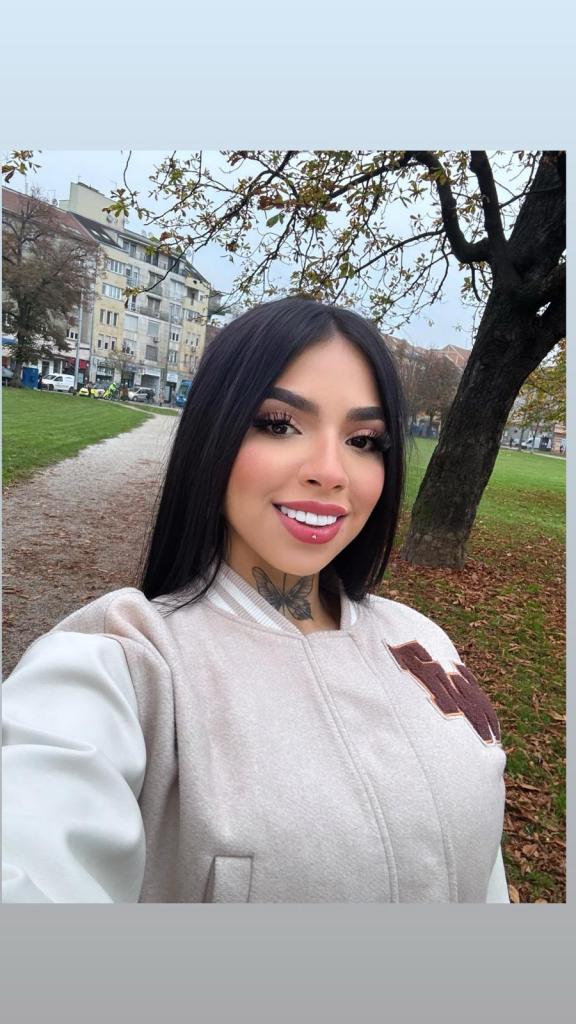 685892615: Chica busca chico en Badajoz