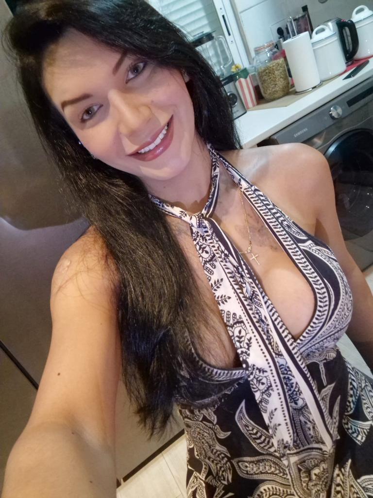 604245220: Transexual en Cádiz
