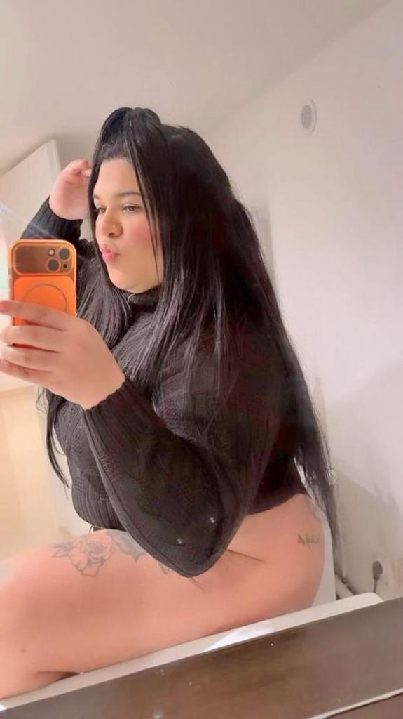 631724481: Chica busca chico en Tenerife