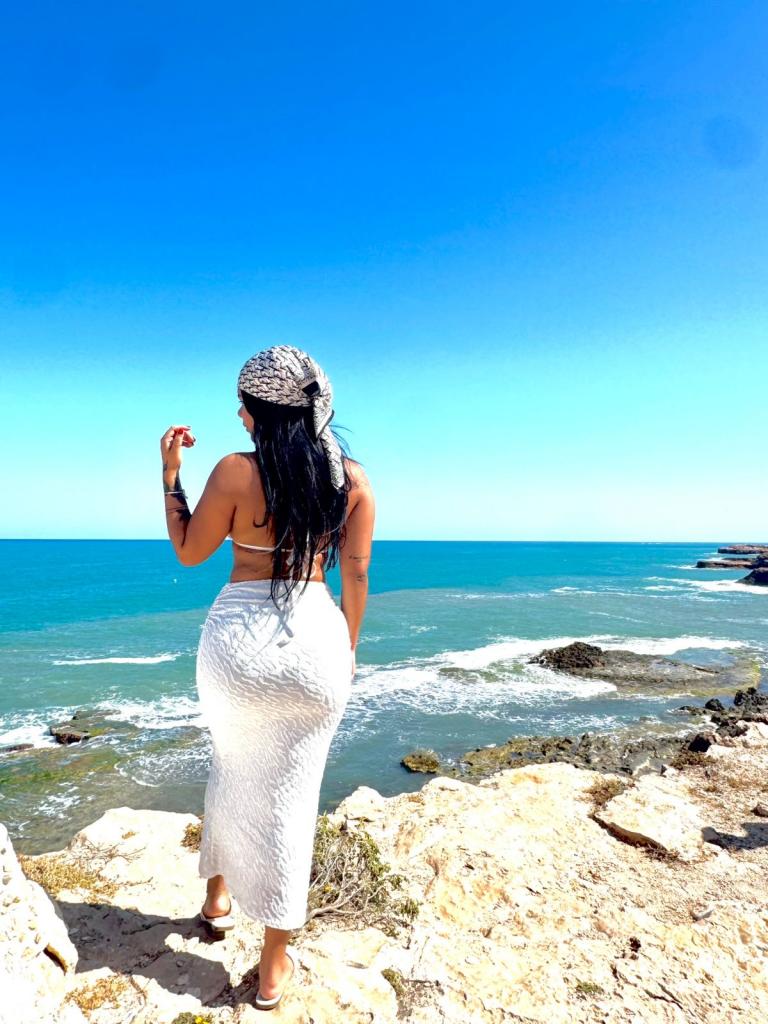 671764945: Chica busca chico en Alicante