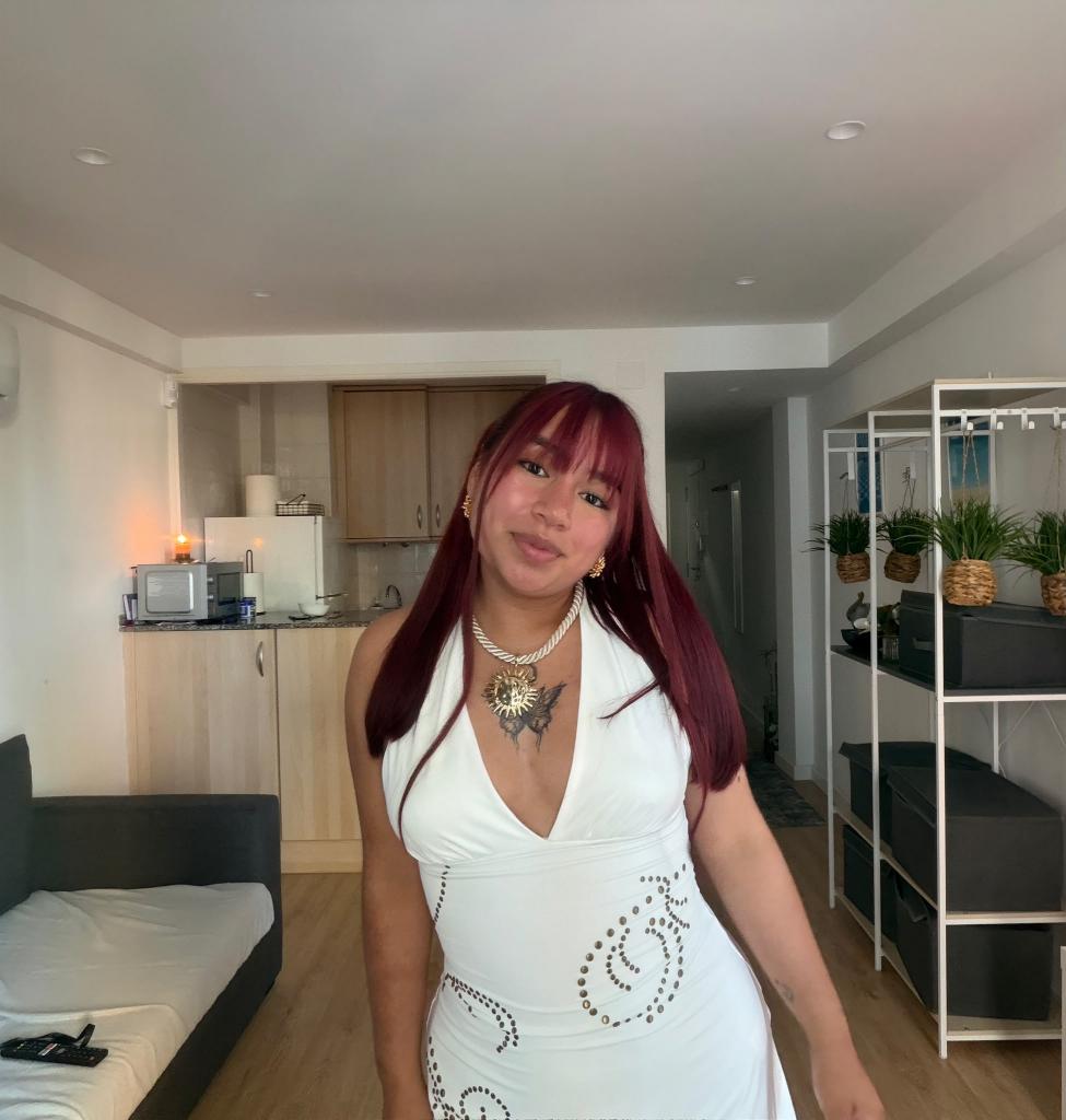 663131767: Chica busca chico en Valencia