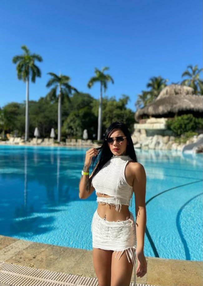 611311427: Chica busca chico en Gerona