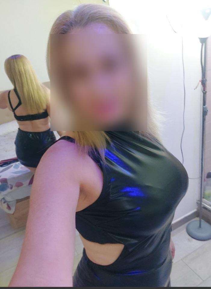 631029847: Chica busca chico en Gerona