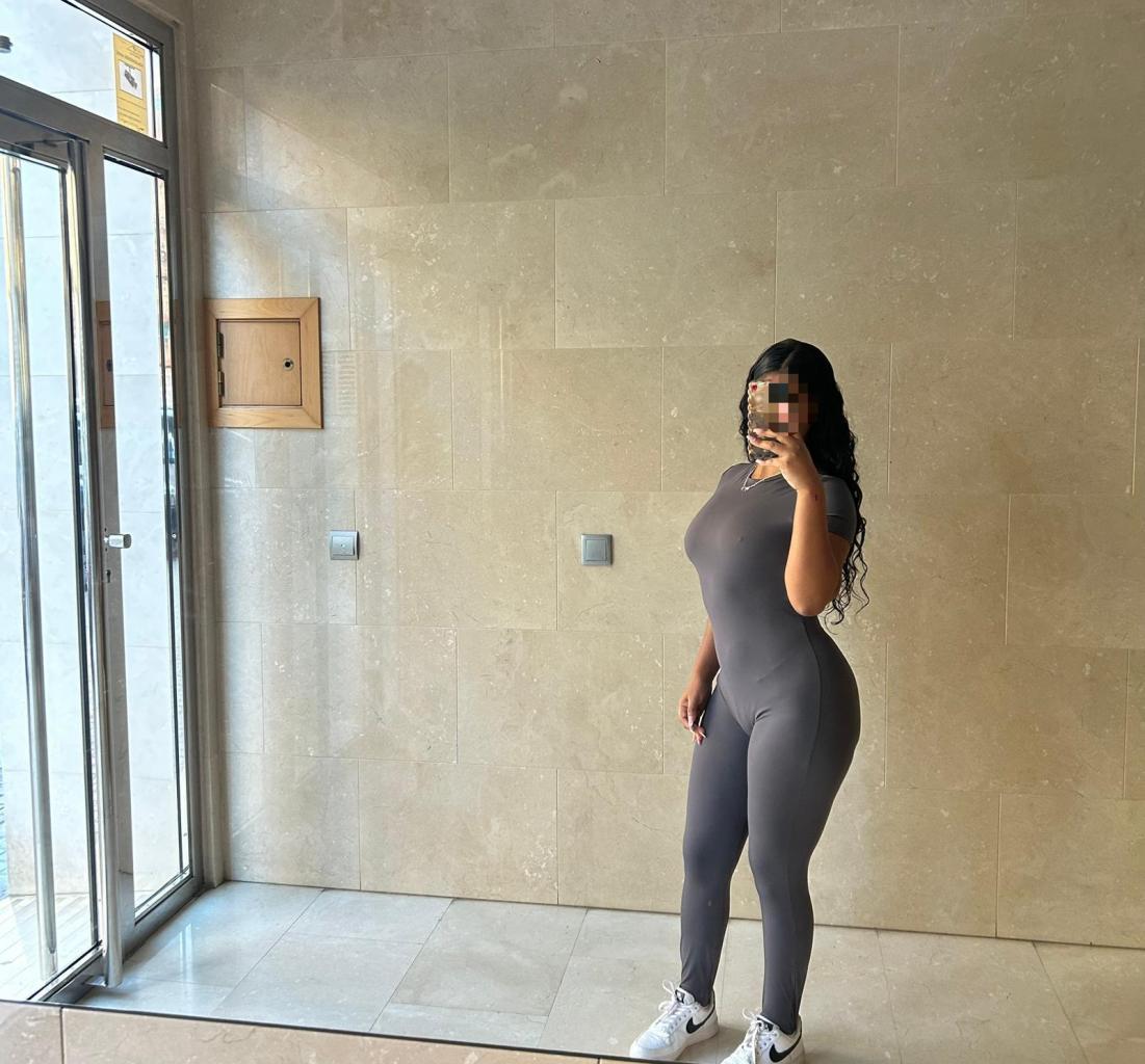 663196259: Chica busca chico en Valencia