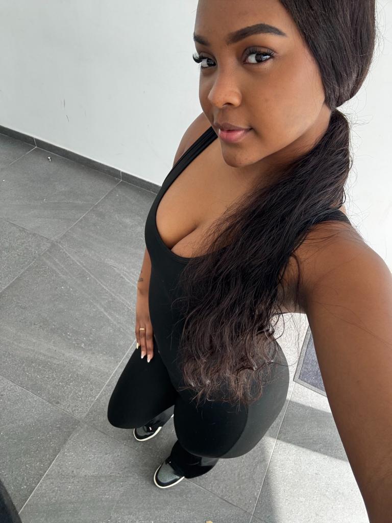 697368248: Chica busca chico en Lérida