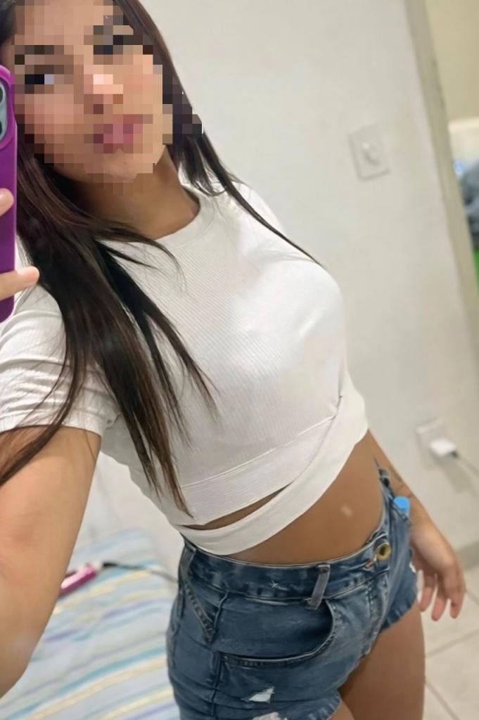 667034358: Chica busca chico en Madrid