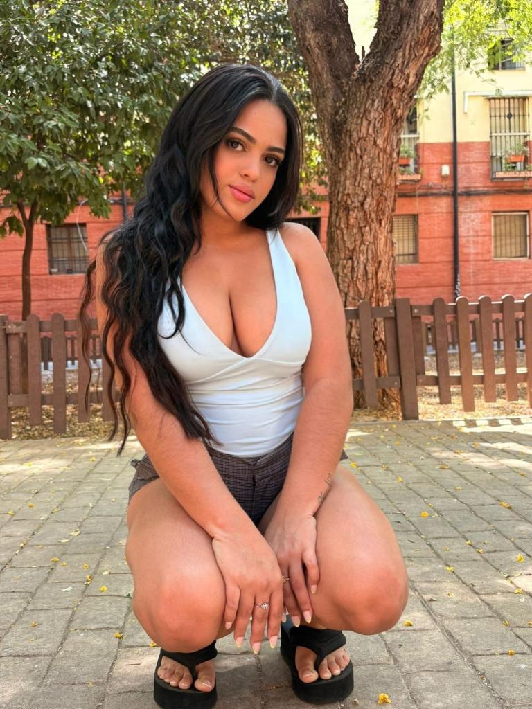 603896330: Chica busca chico en Sevilla