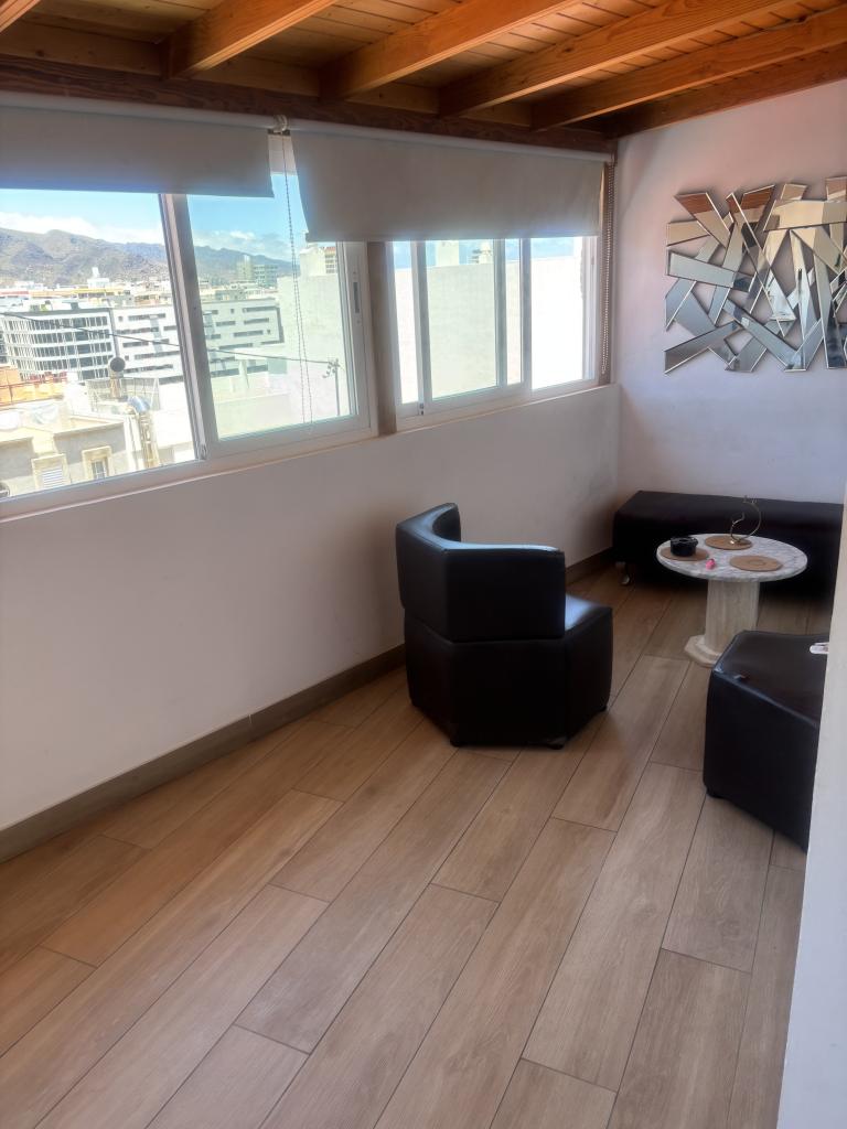 671392509: Chica busca chico en Tenerife