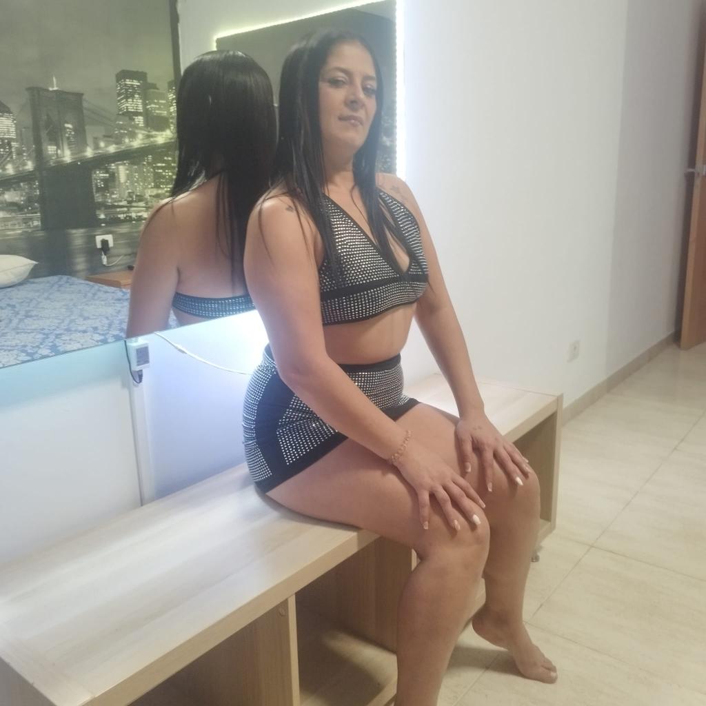Chica busca chico en Tenerife: 