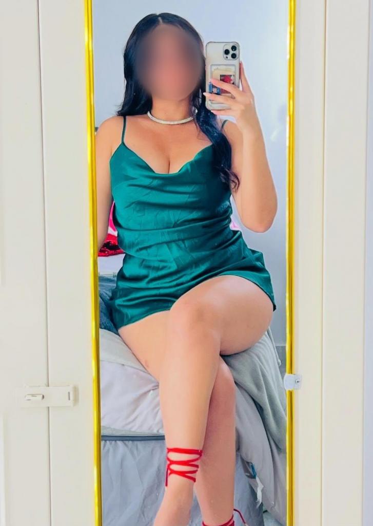 631972229: Chica busca chico en Cádiz
