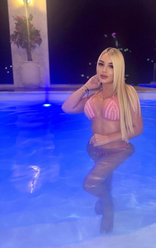 Chica busca chico en La Coruña: 