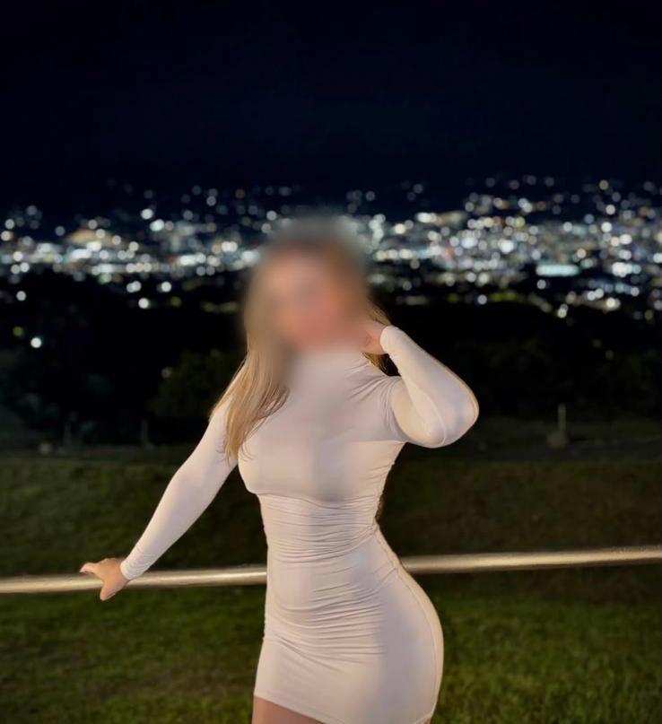 612231494: Chica busca chico en La Coruña