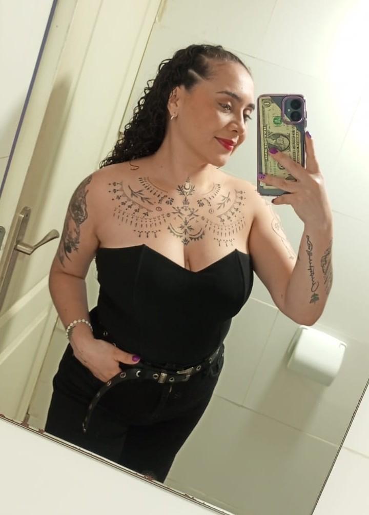 647297745: Chica busca chico en Valencia