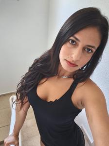 641990148: Chica busca chico en Madrid