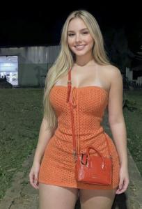 613466284: Chica busca chico en La Coruña