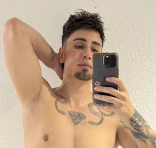 744756133: Chico busca chica en Valencia