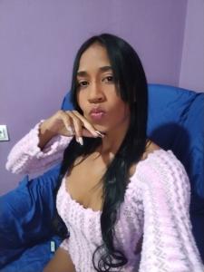 613693633: Chica busca chico en Málaga