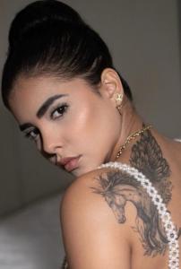 647342959: Chica busca chico en Barcelona