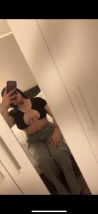 631247682: Chica busca chico en Valencia