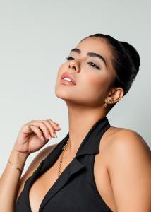 647342959: Chica busca chico en Barcelona