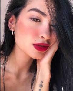 627596952: Chica busca chico en Barcelona